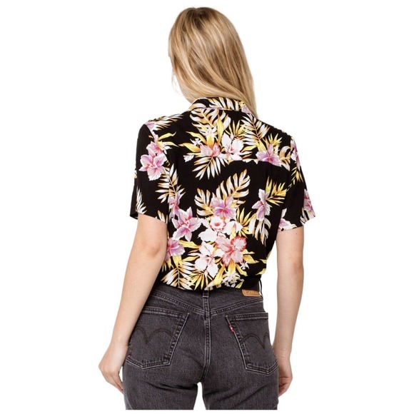 New Volcom Gen Wow Womens Cropped Tropical Floral Shirt Black XS - Picture 12 of 13